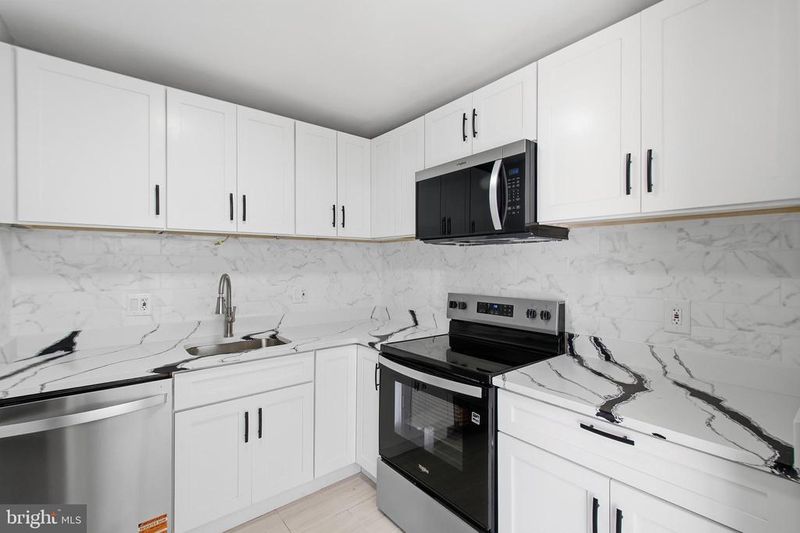 6151 Edsall Rd #A, Alexandria, VA 22304