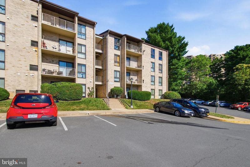 6151 Edsall Rd #A, Alexandria, VA 22304