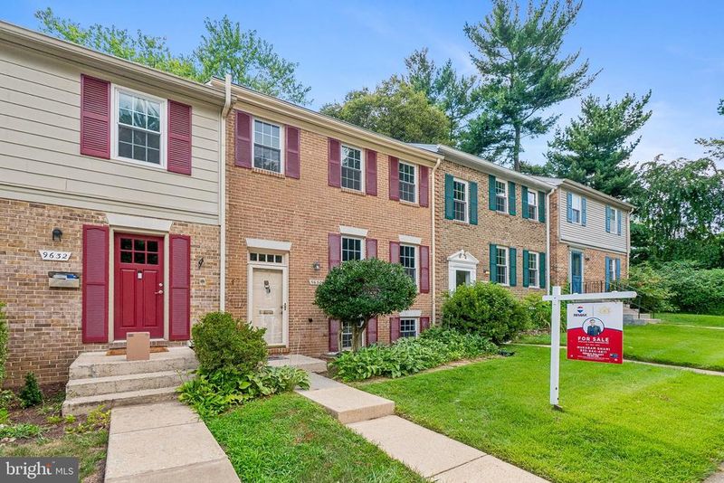 9630 Lindenbrook St, Fairfax, VA 22031