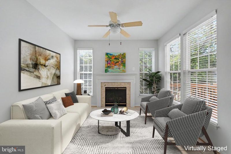 5094 Grimm Dr, Alexandria, VA 22304
