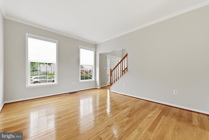 612 Bushytail Dr, Frederick, MD 21703