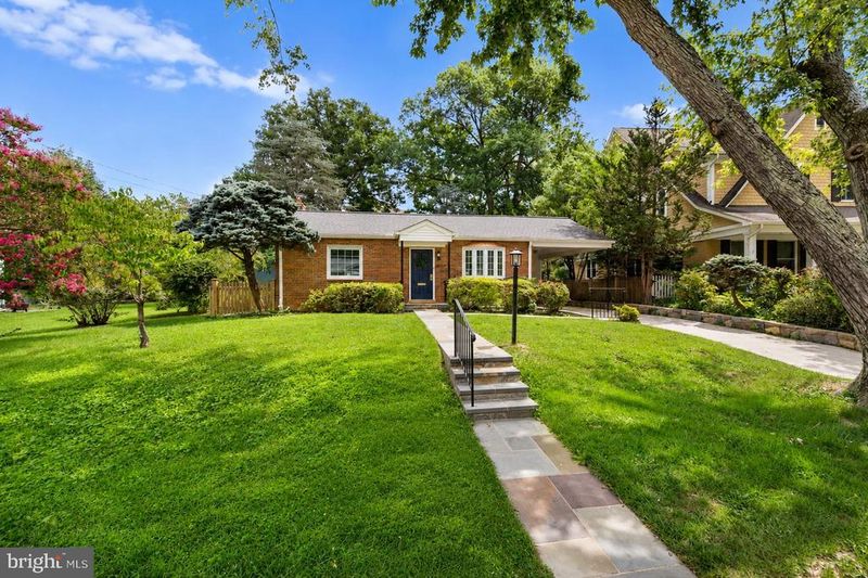 4513 Puller Dr, Kensington, MD 20895