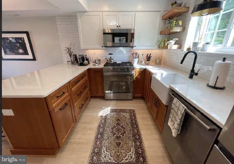 3824 Jay Ave, Alexandria, VA 22302