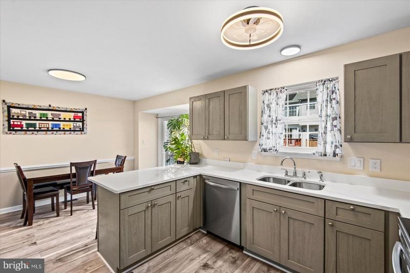 103 Barrows Ct, Fredericksburg, VA 22406