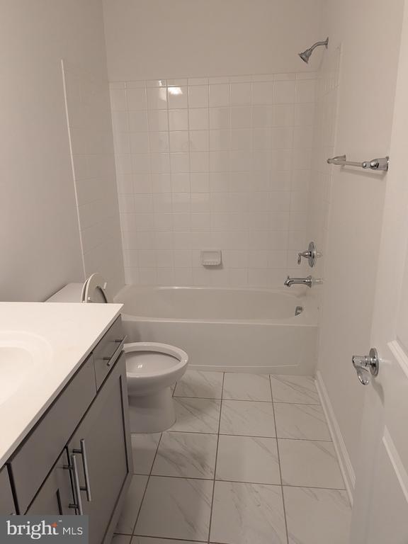 126 Cambria Walk, Alexandria, VA 22304