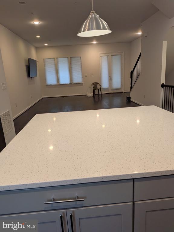 126 Cambria Walk, Alexandria, VA 22304