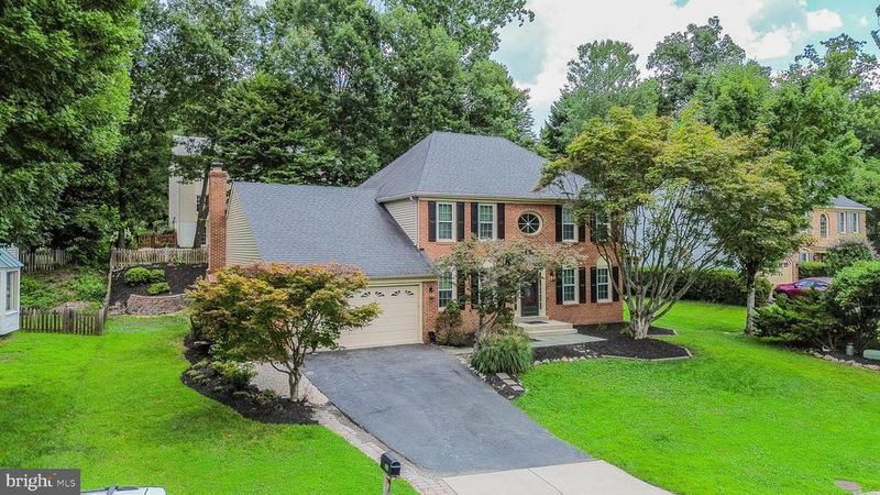 9711 Oak Bridge Pl, Fairfax Station, VA 22039