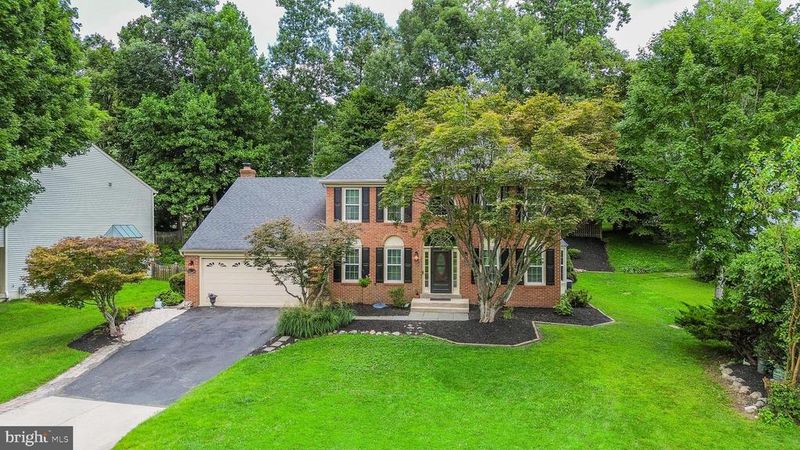 9711 Oak Bridge Pl, Fairfax Station, VA 22039