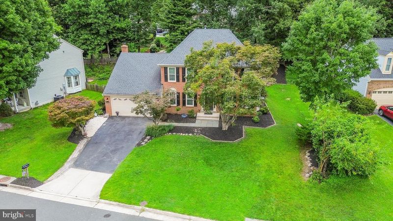 9711 Oak Bridge Pl, Fairfax Station, VA 22039