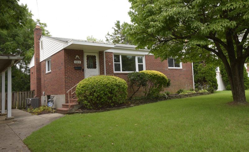 6815 Kingwood Dr, Falls Church, VA 22042