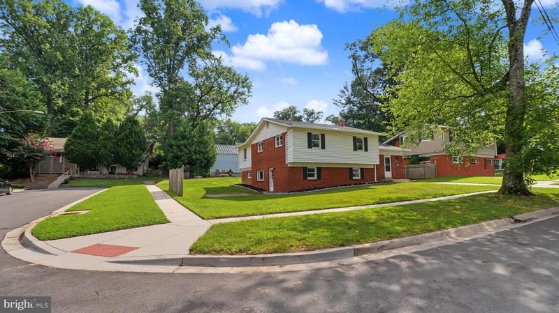 11419 Lund Pl, Kensington, MD 20895