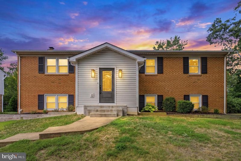 5915 Larpin Ln, Alexandria, VA 22310