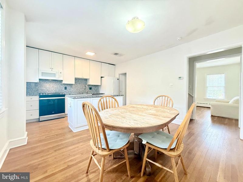 1908 37th St NW, Washington, DC 20007