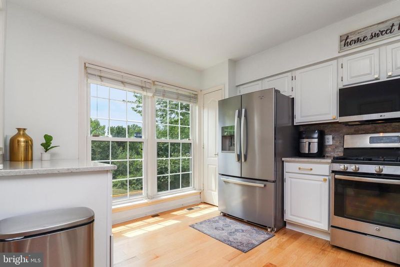 14616 Creek Valley Ct, Centreville, VA 20120