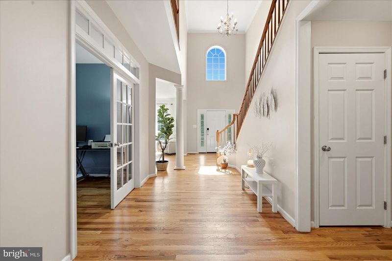42173 St Huberts Pl, Chantilly, VA 20152