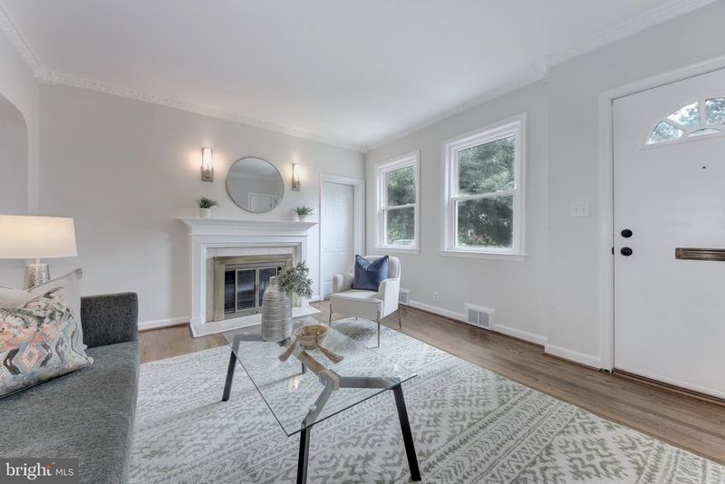 615 Gist Ave, Silver Spring, MD 20910