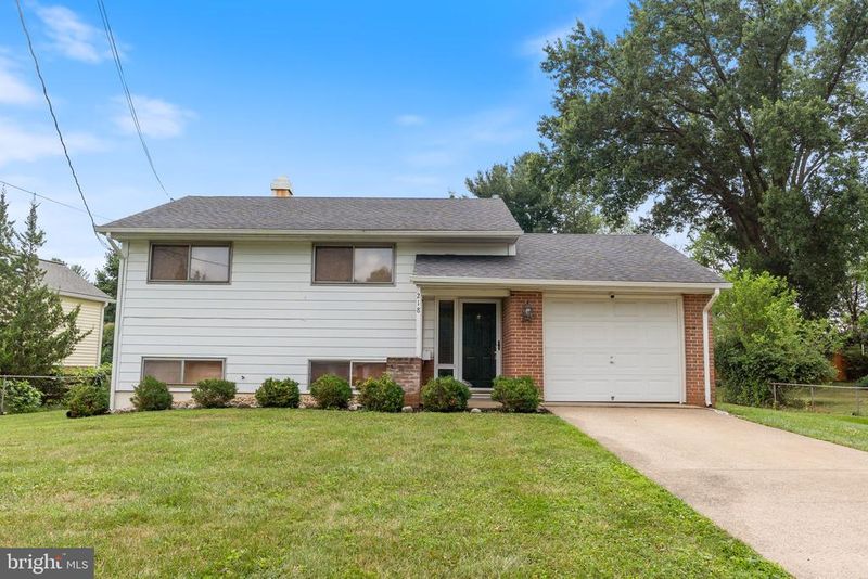 218 Belmont Dr SW, Leesburg, VA 20175