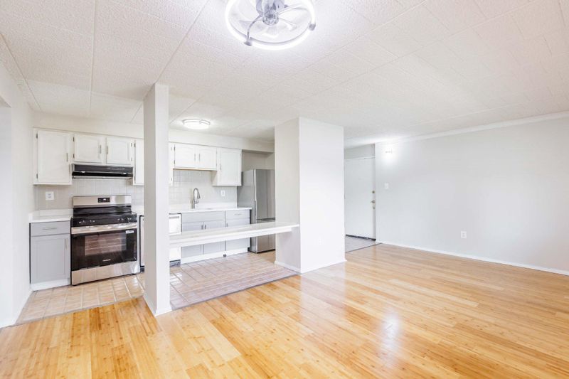 999 Heather Ridge Dr #2A, Frederick, MD 21702