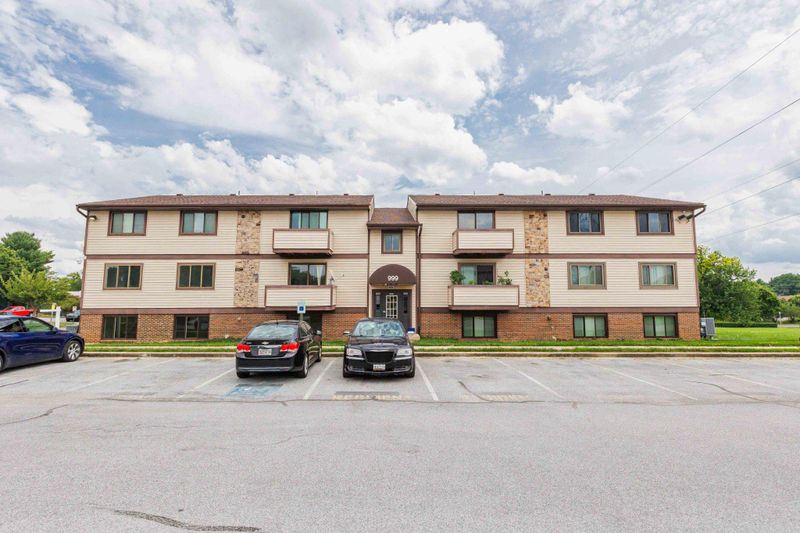 999 Heather Ridge Dr #2A, Frederick, MD 21702