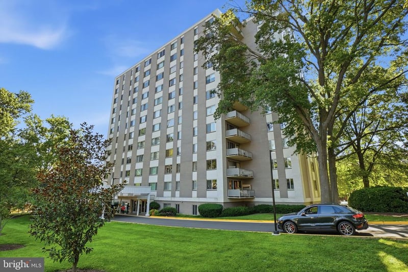 8315 North Brook Ln #2-901, Bethesda, MD 20814