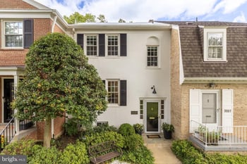3559 Hamlet Pl, Chevy Chase, MD 20815