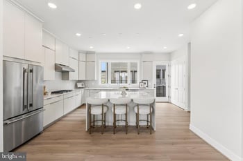 6216 Crosswind Dr, North Bethesda, MD 20852