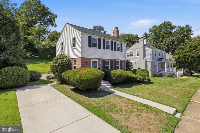 934 N Longfellow St, Arlington, VA 22205