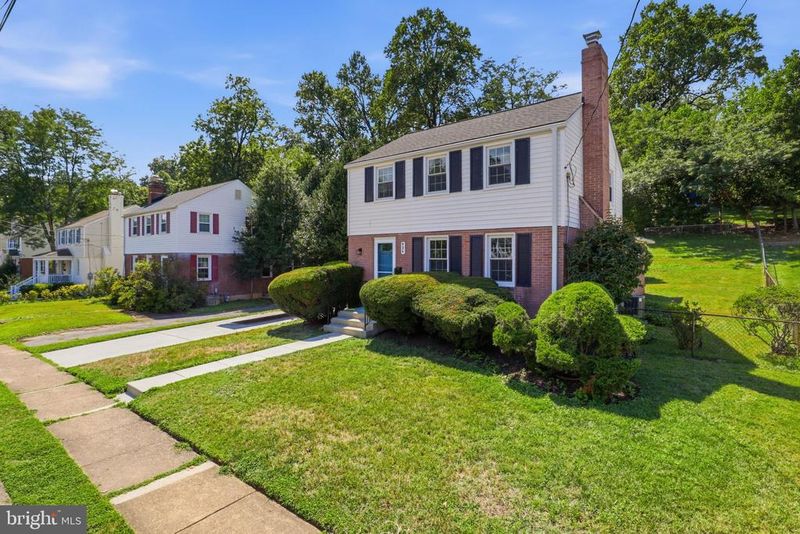 934 N Longfellow St, Arlington, VA 22205