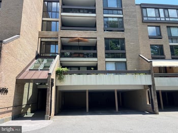 4936 Sentinel Dr #5-203, Bethesda, MD 20816