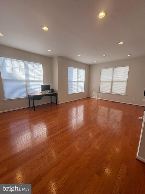 3024 Mainstone Dr, Fairfax, VA 22031