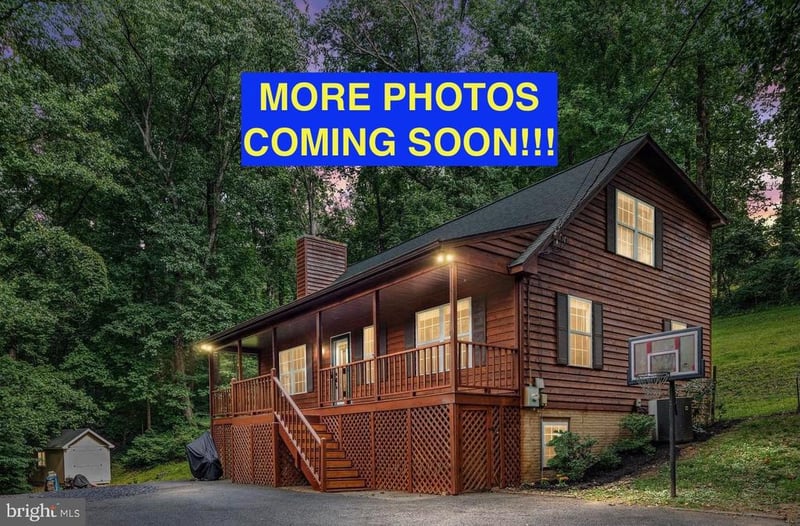 662 Northern Spy Dr, Linden, VA 22642