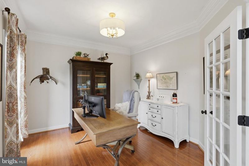 10005 Prestwich Ter, Ijamsville, MD 21754
