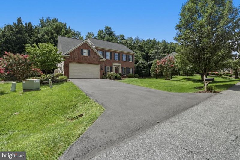 10005 Prestwich Ter, Ijamsville, MD 21754