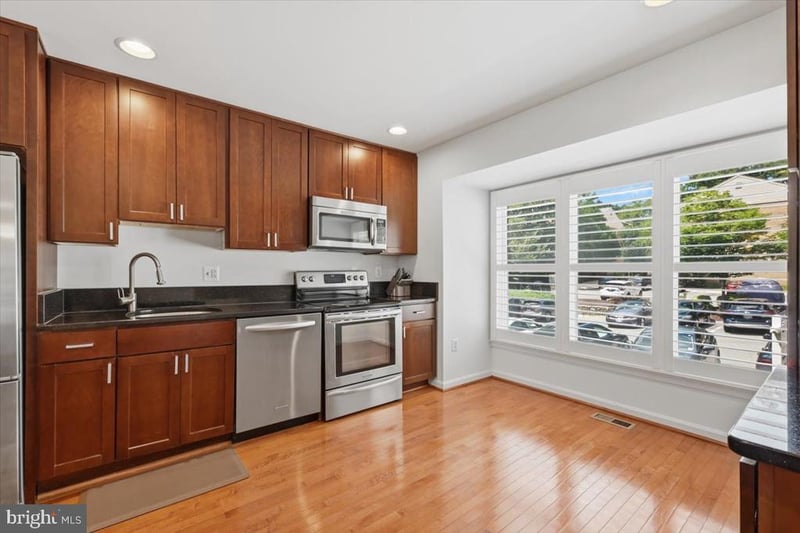 4902 Cloister Dr, North Bethesda, MD 20852