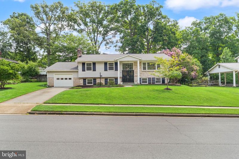 5012 Portsmouth Rd, Fairfax, VA 22032