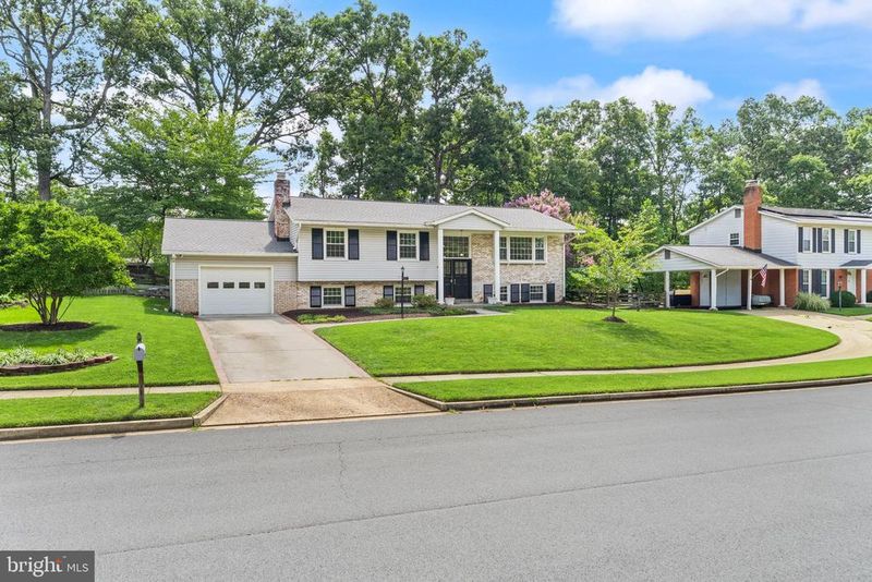 5012 Portsmouth Rd, Fairfax, VA 22032