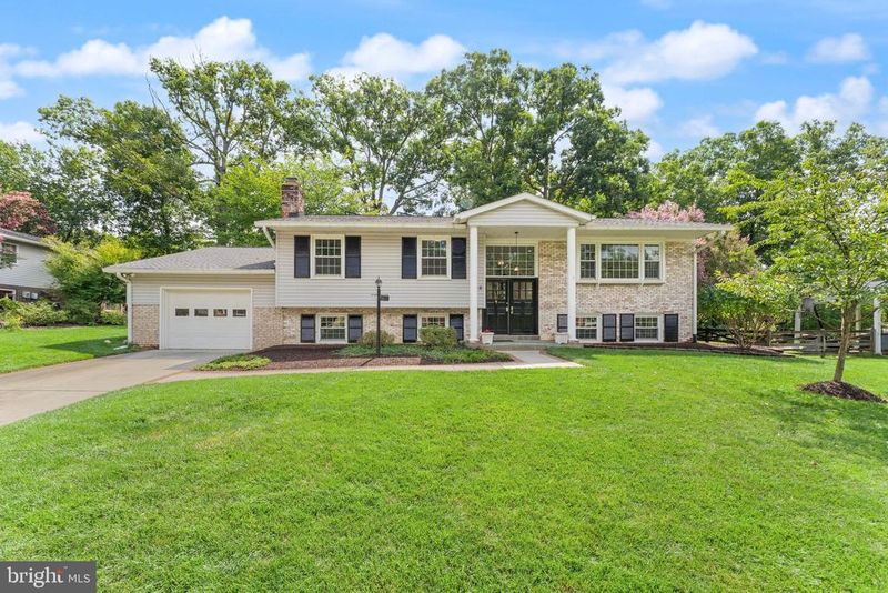 5012 Portsmouth Rd, Fairfax, VA 22032