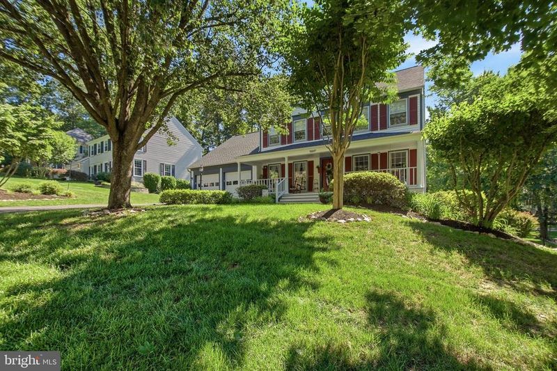12207 Knightsbridge Dr, Woodbridge, VA 22192