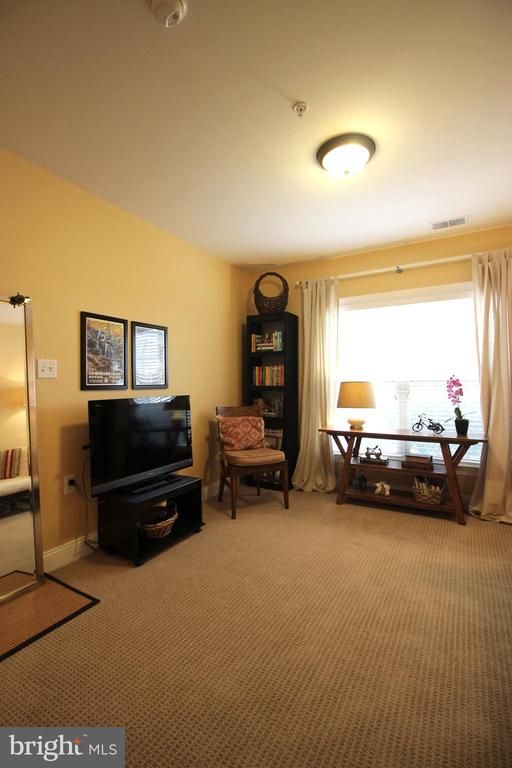 421 N George Mason Dr, Arlington, VA 22203