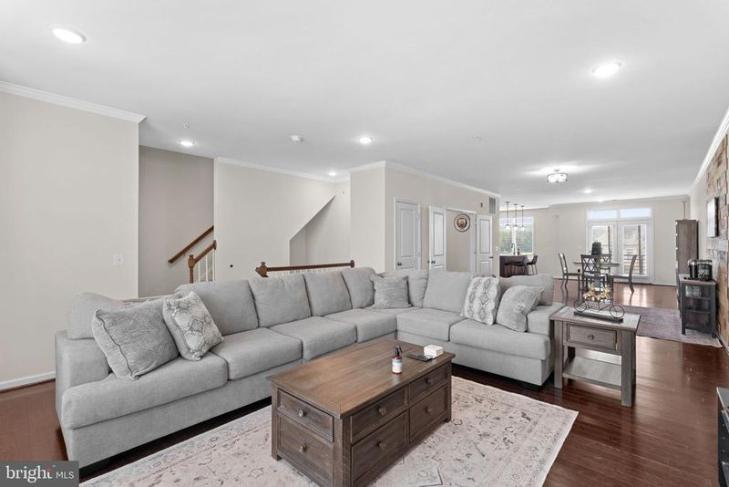 1518 Ribbon Limestone Ter SE, Leesburg, VA 20175