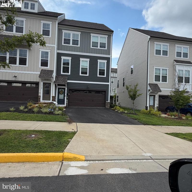 1744 Blue Spruce St, Dumfries, VA 22026