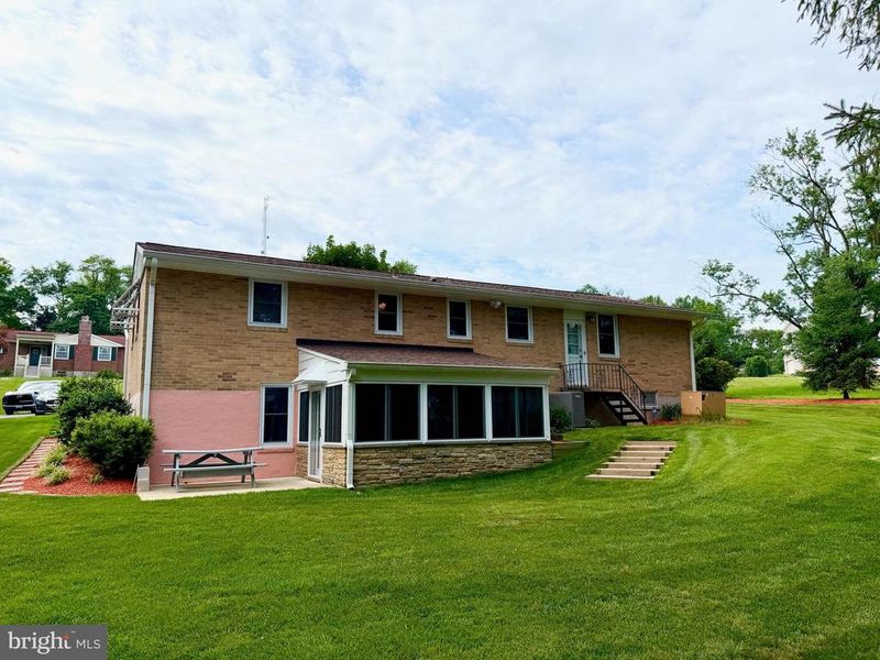 8484 Linwood Dr, Ellicott City, MD 21043