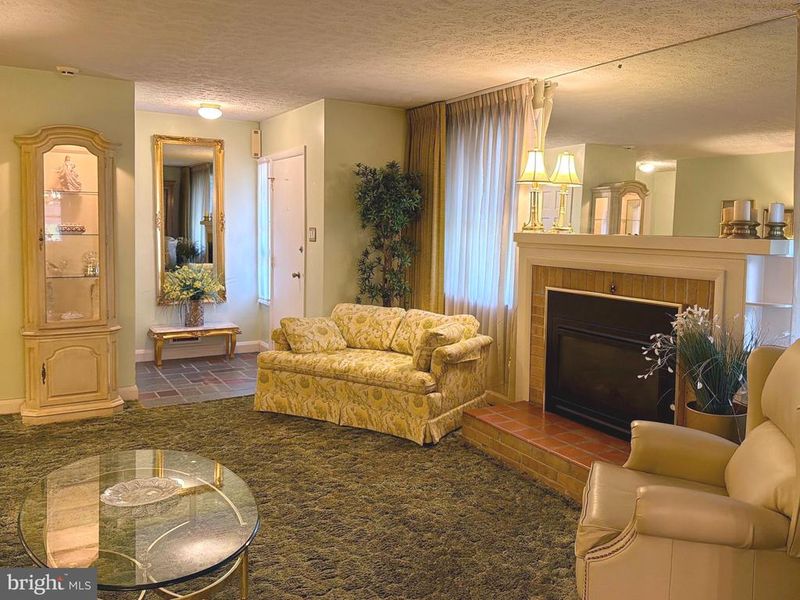 8484 Linwood Dr, Ellicott City, MD 21043