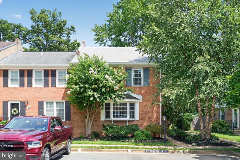 5265 Leestone Ct, Springfield, VA 22151