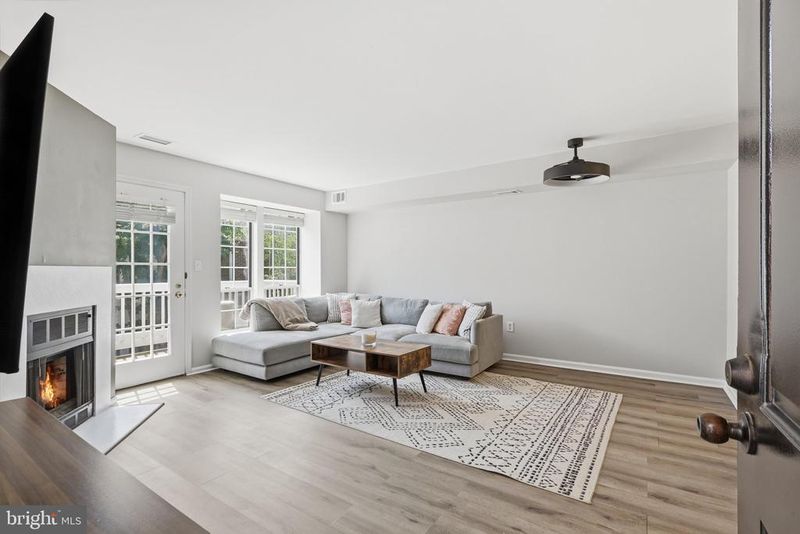 2600 S Arlington Mill Dr #F, Arlington, VA 22206