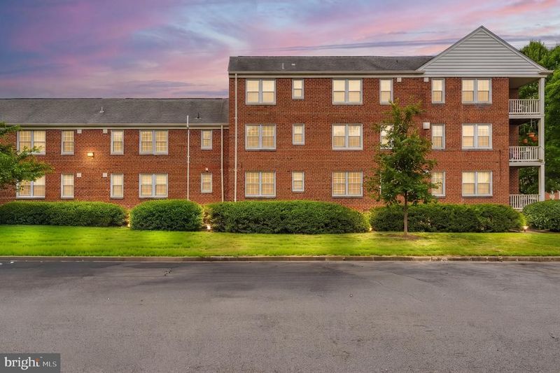 6610 E Wakefield Dr #C1, Alexandria, VA 22307