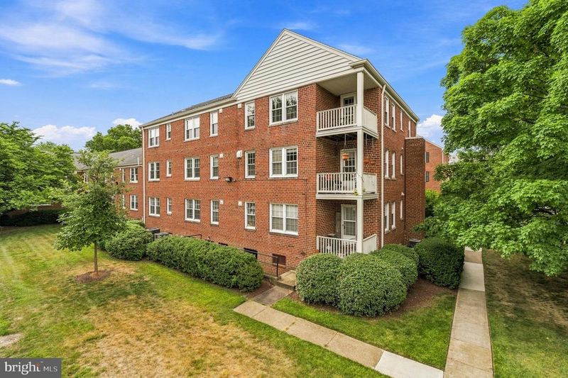 6610 E Wakefield Dr #C1, Alexandria, VA 22307