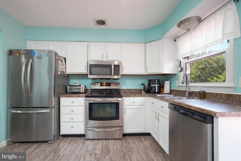 103 Erin Dr, Stafford, VA 22556