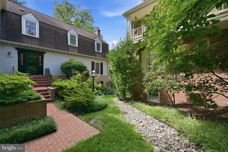 10908 Wickshire Way #F-5, Rockville, MD 20852