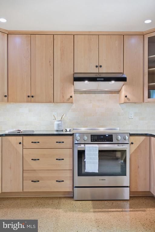 10908 Wickshire Way #F-5, Rockville, MD 20852